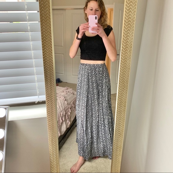 Printed Maxi Skirt - Picture 3 of 5